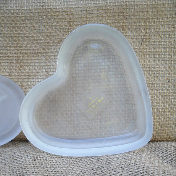 Vintage Viking Glass Floral Heart Trinket Box - Picture 11 of 16